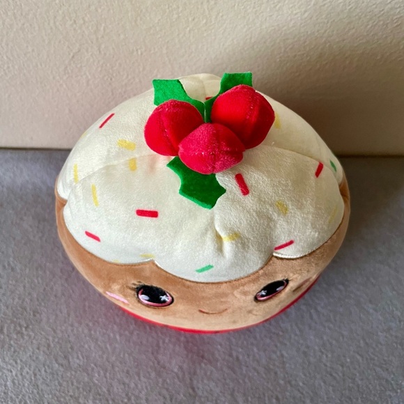 Squishmallows 8" Peppermint Christmas Cupcake - Picture 6 of 6
